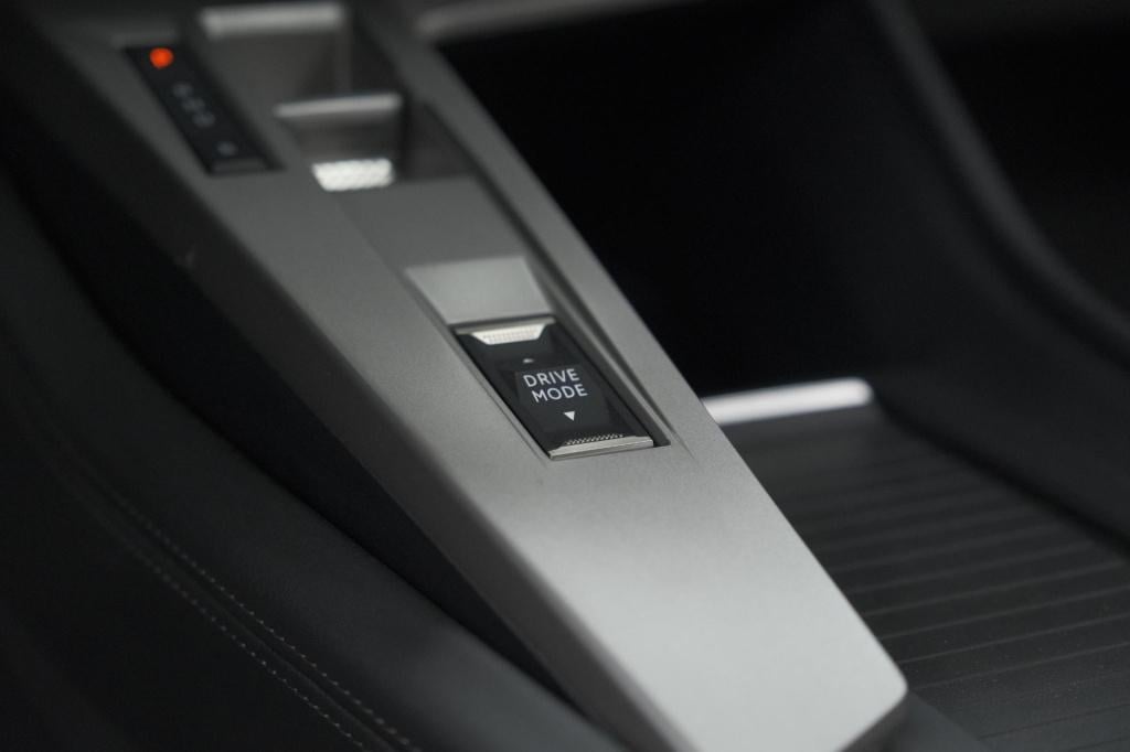 Peugeot 308 sw 1.6 plug-in hybrid 180 allure | camera | adaptieve cruise co