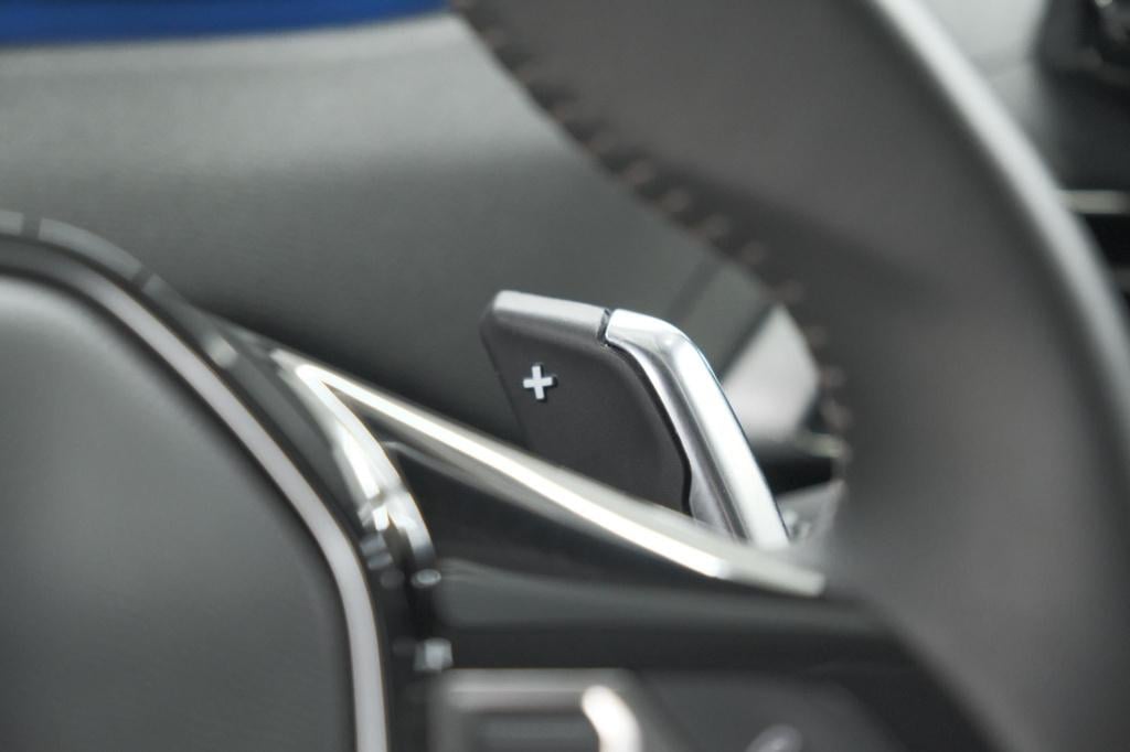 Peugeot 3008 puretech 130 eat8 style | camera | parkeersensoren | navigatie