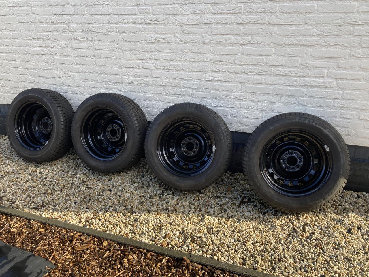 Originele Mazda CX-3 winterbanden set met TPMS sensoren