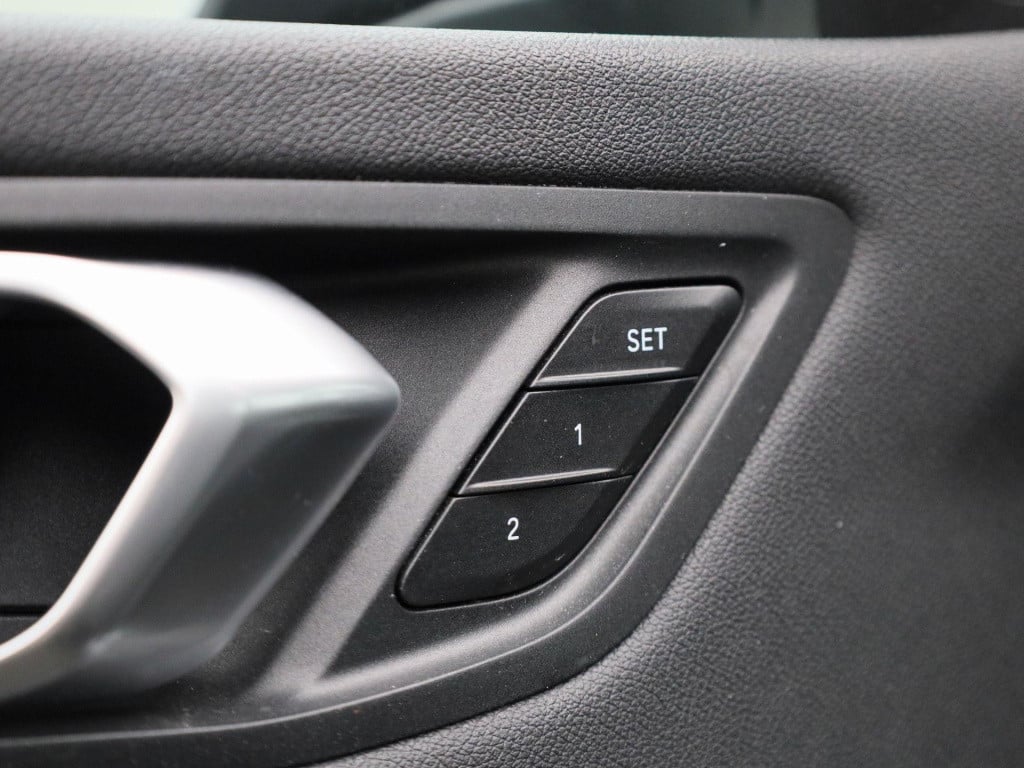 BMW 1 Serie 118i executive | automaat | schuifdak | leder | stoel verwarmin