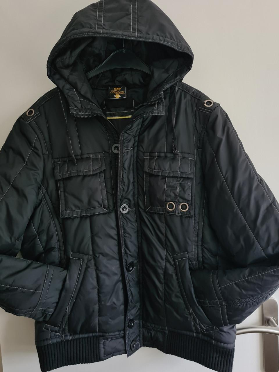 Zwarte gewateerde dikke puffer jas met capuchon van Fishbone  Maat XXL