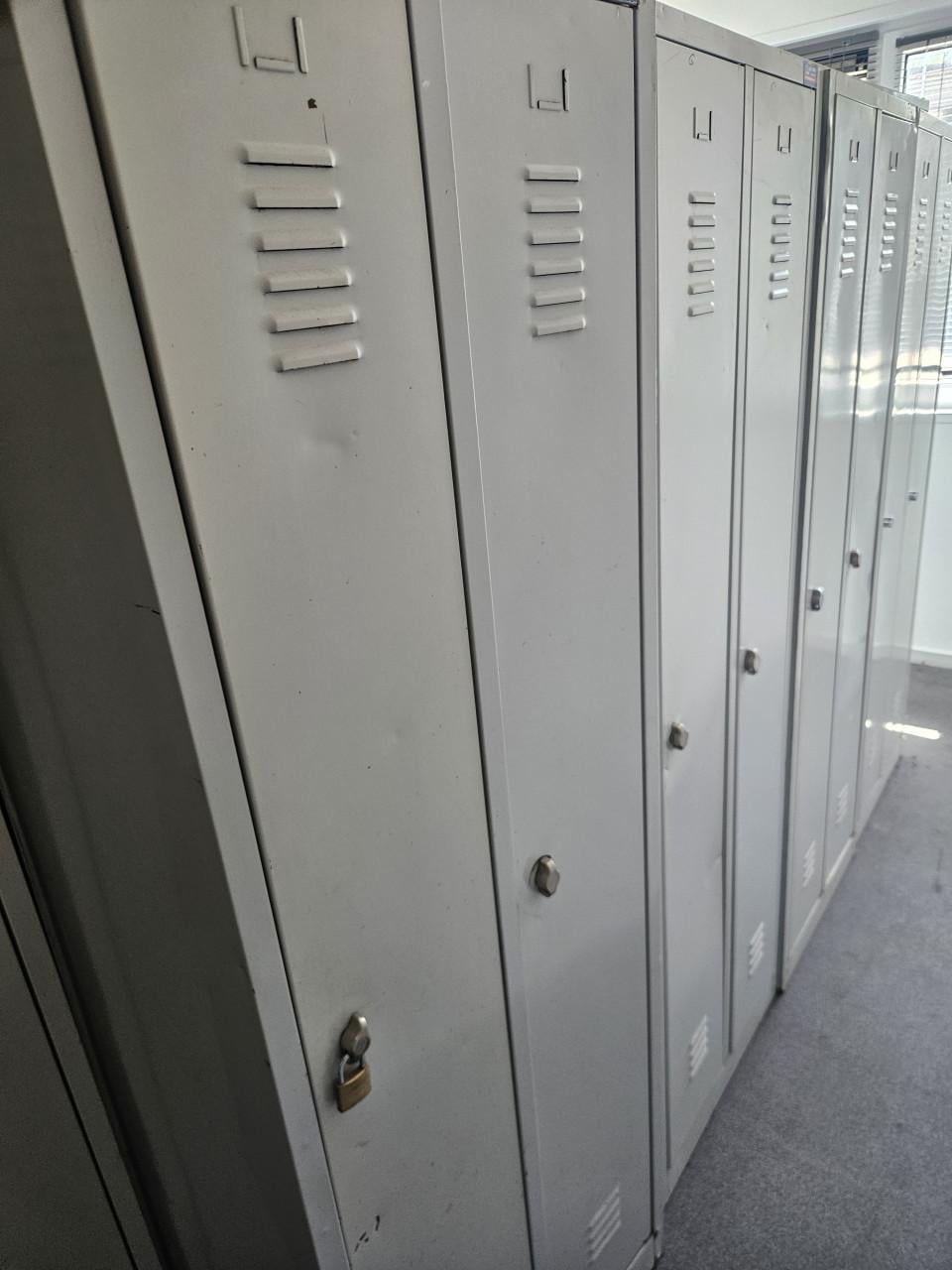 Metalen lockerkasten / garderobekasten  Ruim 100 stuks op voorraad