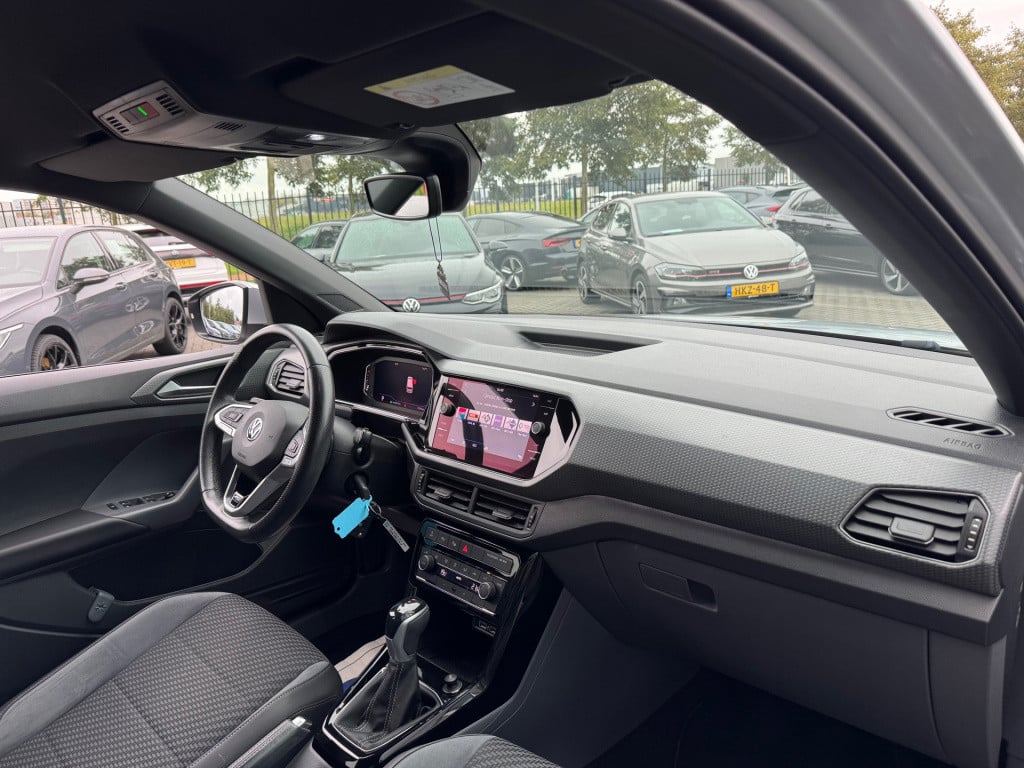 Volkswagen T-cross 1.0 tsi r-line * carplay * camera * 18 inch * nap