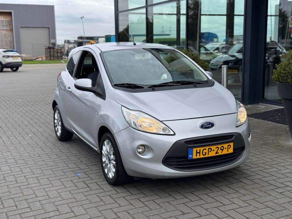 Ford KA 1.2 titanium * airco * l.m. velgen * apk tot 31-10-2027