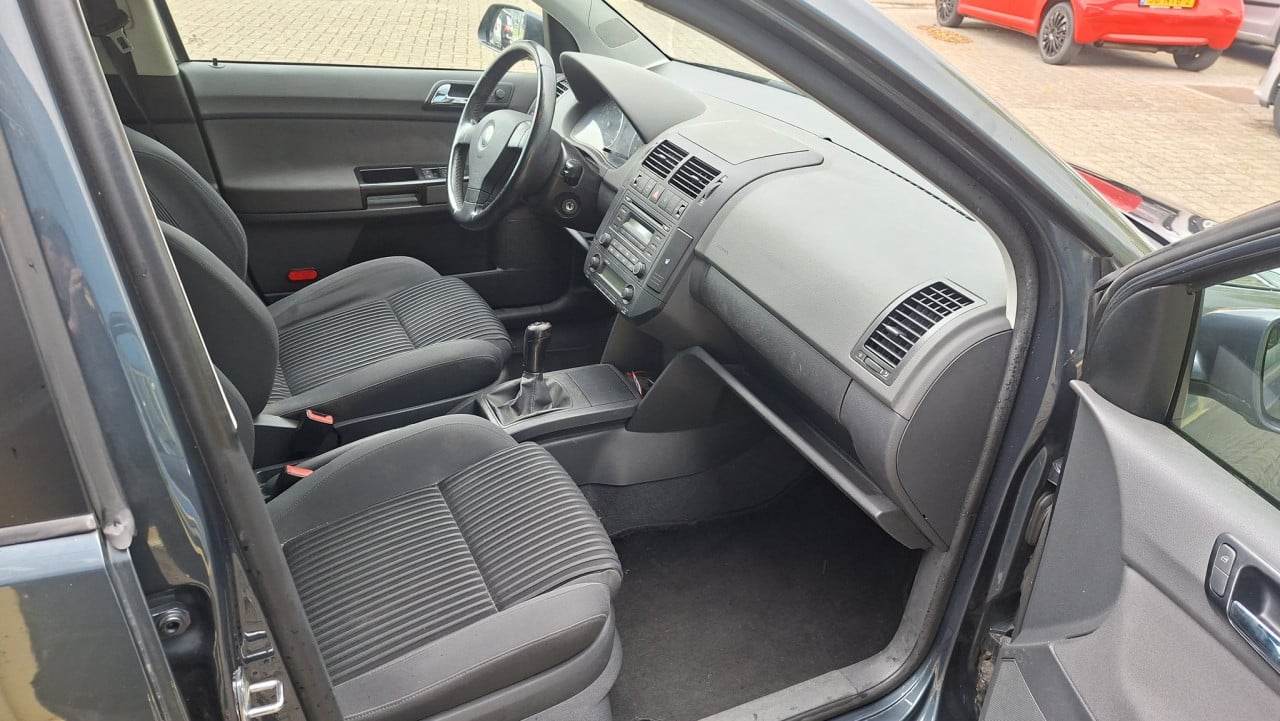 Volkswagen Polo 1.4-16V FSI Trendline 5drs bj:2005 airco 134.000km apk 2026
