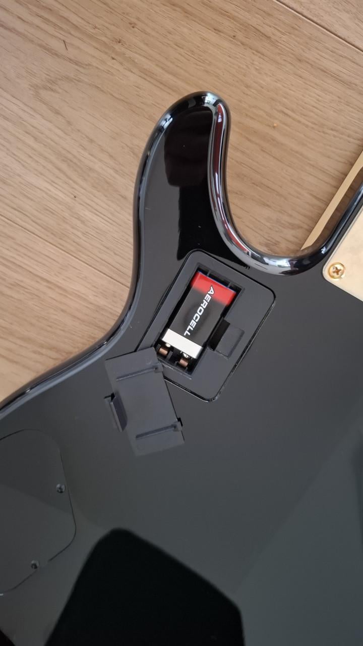 Yamaha basgitaar. Als nieuw, met tas