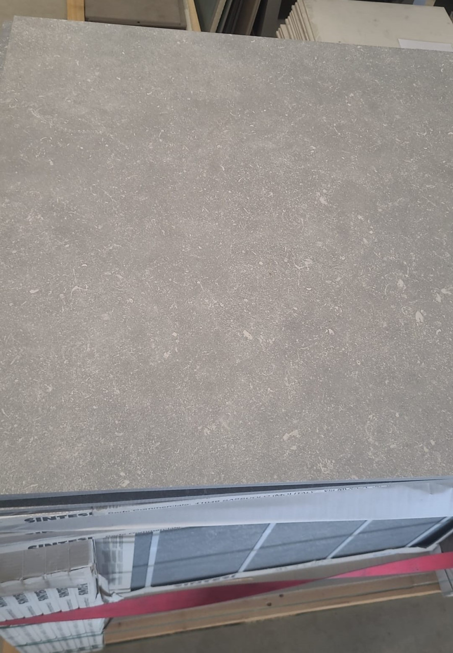 3030-17 Natuursteen-look tegels,grijsblauw, 80x80 cm,vn € 57,34 per m² voor