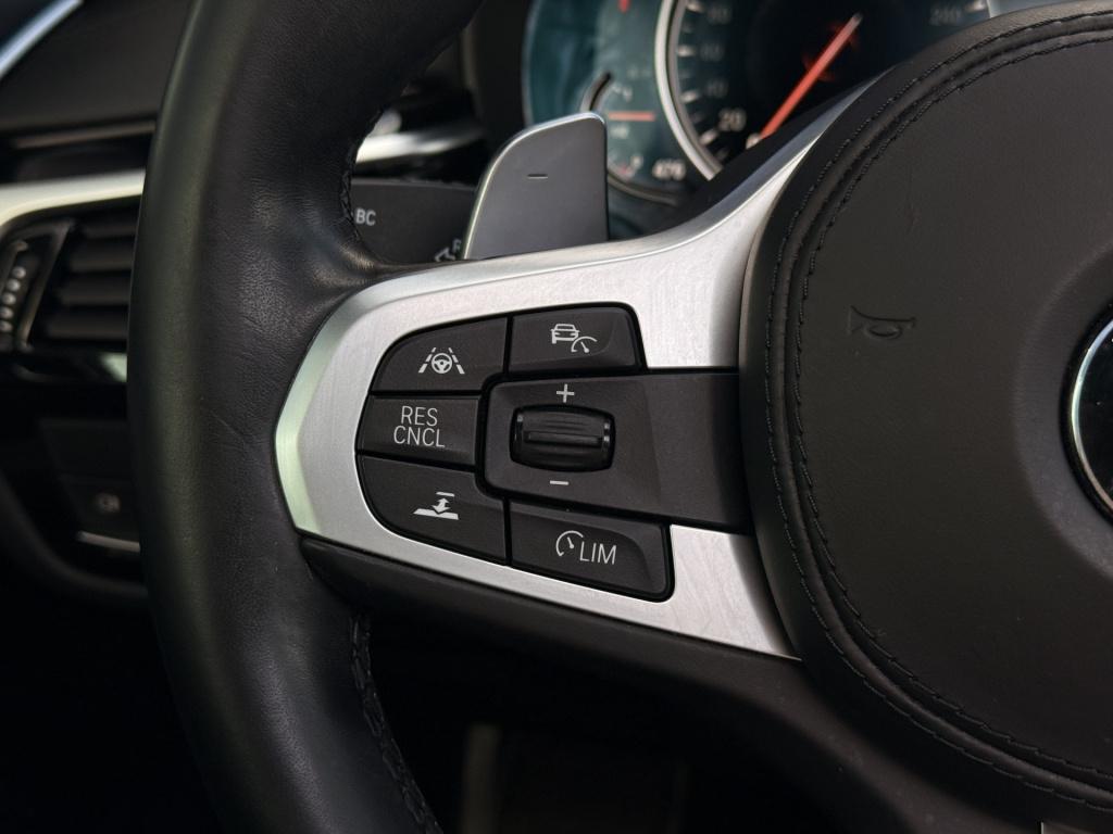 BMW 5 Serie m550i xdrive high executive | 4ws | soft-close | pano | b&w | m