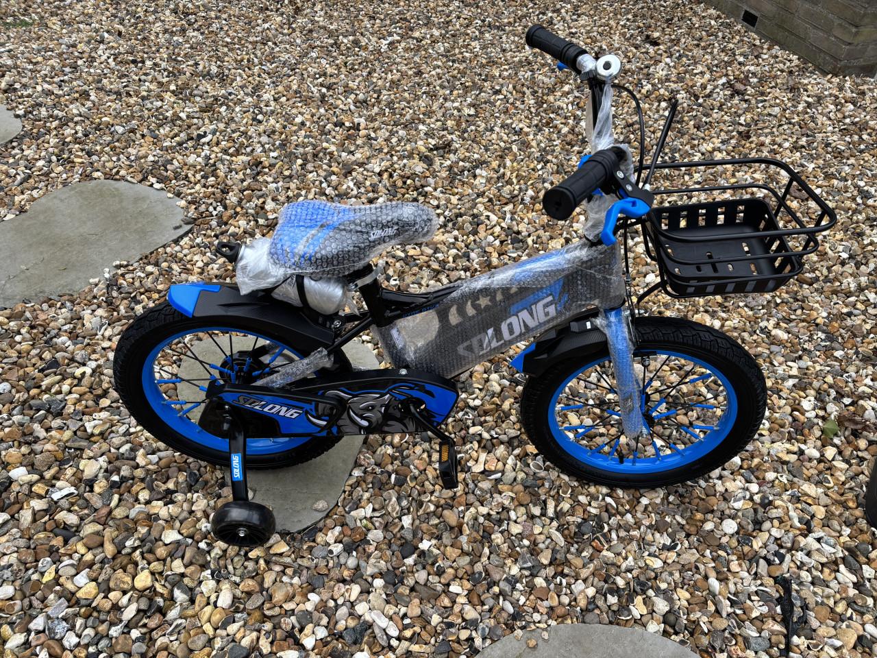 Mooi nieuw 16 inch fietsje.