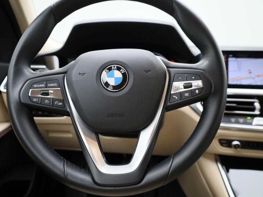 BMW 3-serie 318i business edition | virtual cockpit | navigatie | leder | c