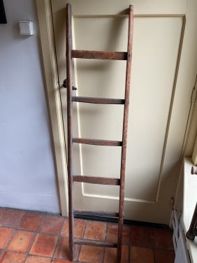 Oud houten laddertje