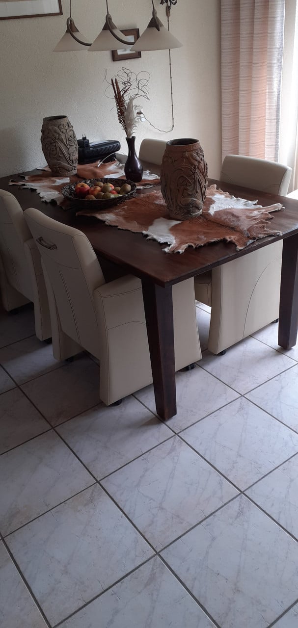 4 eetkamerstoelen