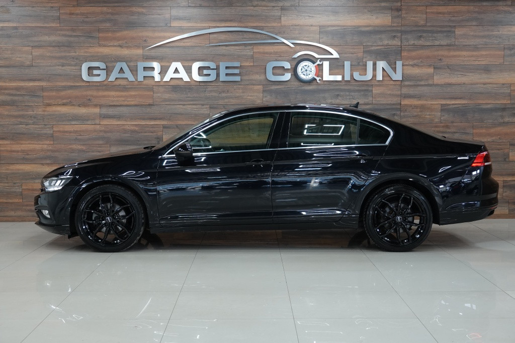 Volkswagen Passat 1.6 tdi | acc | carplay | camera | pdc |
