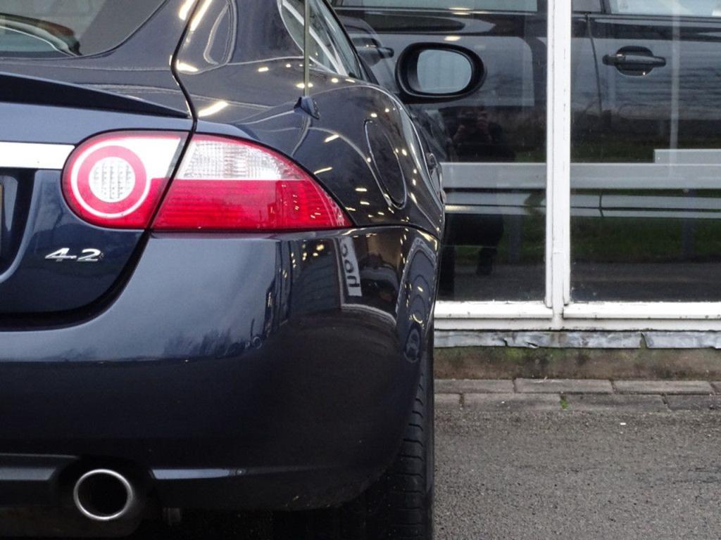 Jaguar Xk 4.2 v8 coupé youngtimer | memory | stuur-&stoelverwarming