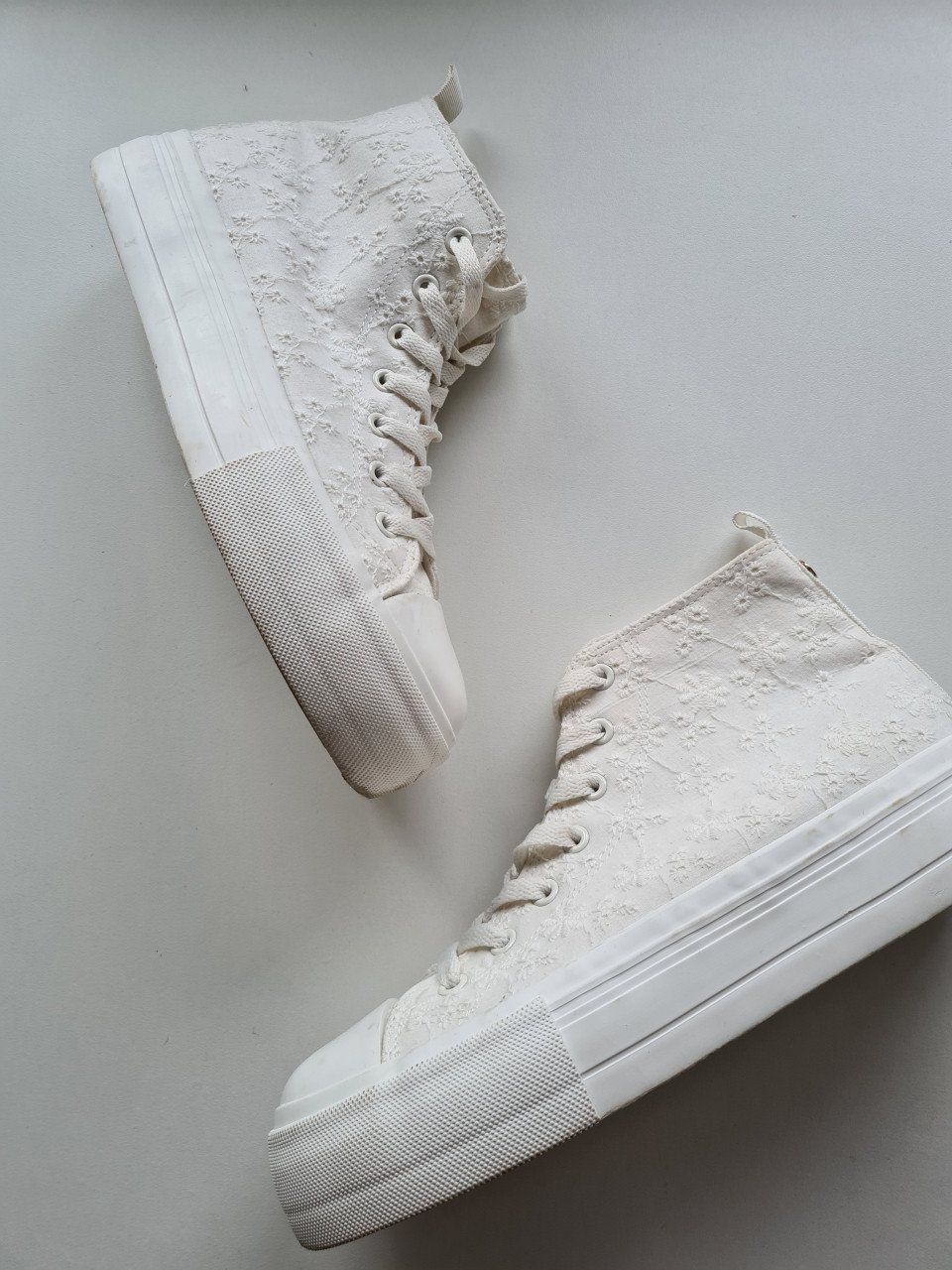 Nieuwe broderie hoge witte sneakers van Primark  Maat 39