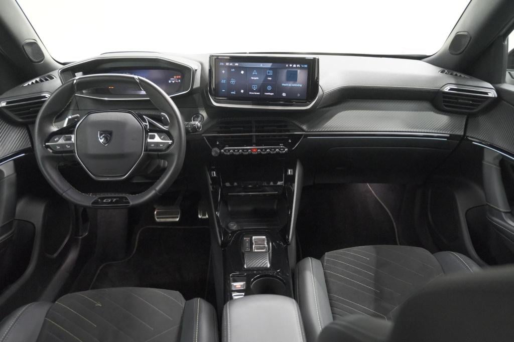 Peugeot 2008 puretech 130 eat8 gt | 360 camera | adaptieve cruise control |