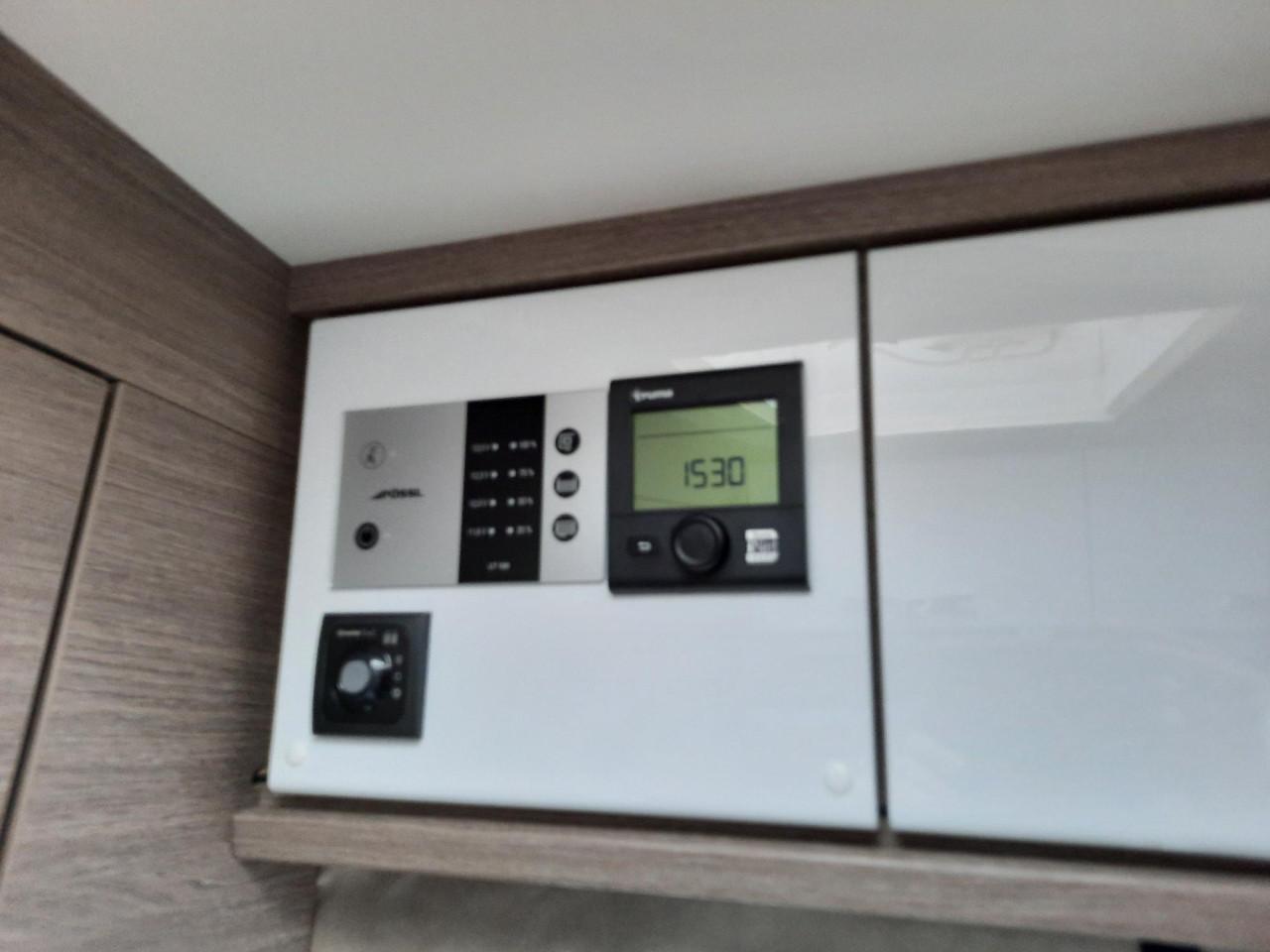 Reserveer tijdig voor 2026 onze Bus Camper : stahoogte 2,13 m en lengtebed