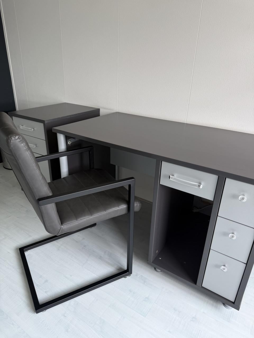 Complete moderne bureauset – bureau + bureaustoel + verrijdbare ladekast