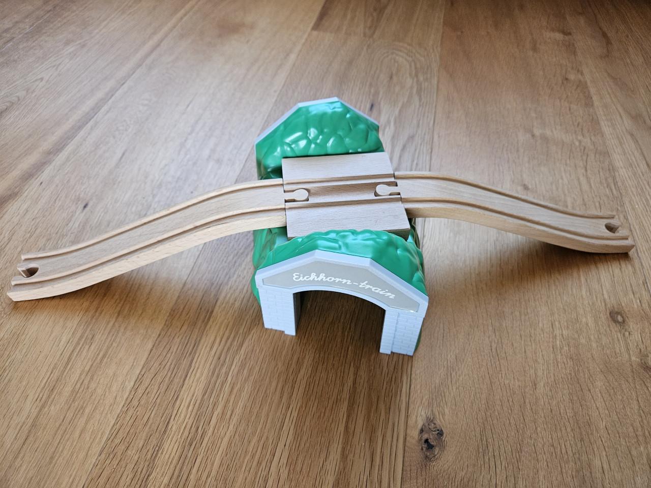 Houten treinbaan Brio en Eichhorn