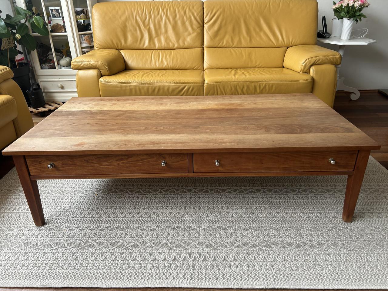 Kersenhouten salontafel