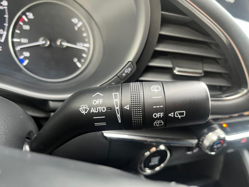 Mazda 3 2.0 skyactiv-x 180 pk luxury |aero pack|bose|trekhaak|rijklaar