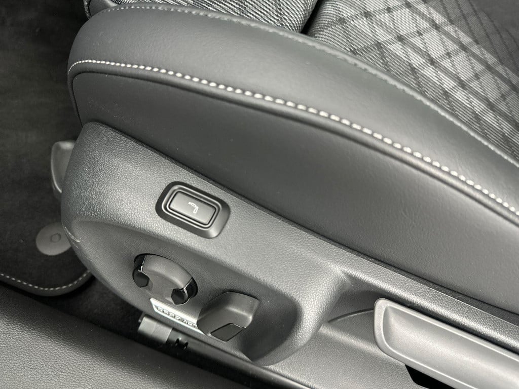 Volkswagen Passat r-line business variant (9) 1.5 110 kw / 150 pk e volkswa