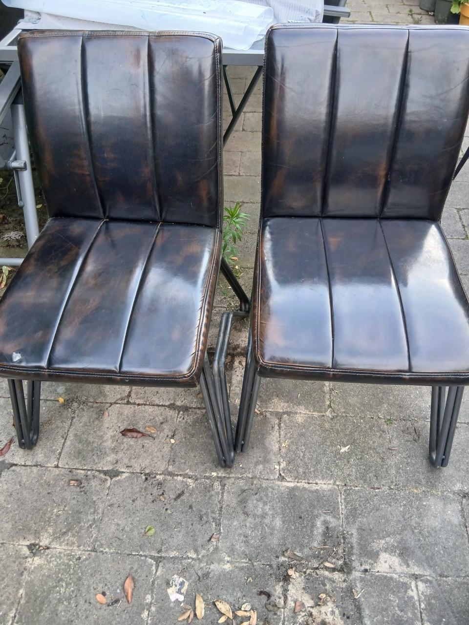 Stoelen gratis af te haklen