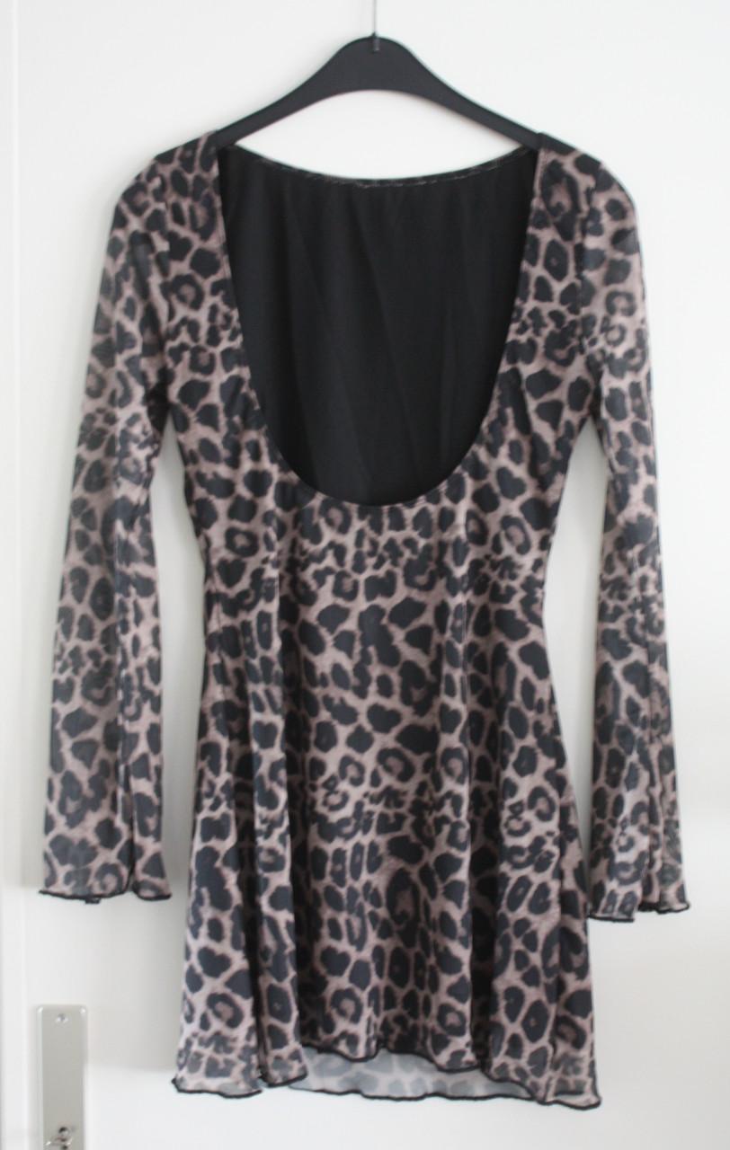 Tijger print jurk diepe open rug  maat m