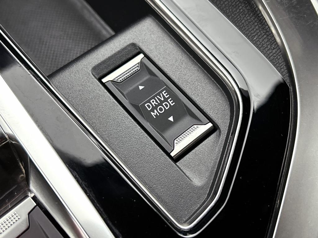 Peugeot 3008 hybrid 225 pk automaat gt | rijklaar | adaptive cruise | focal