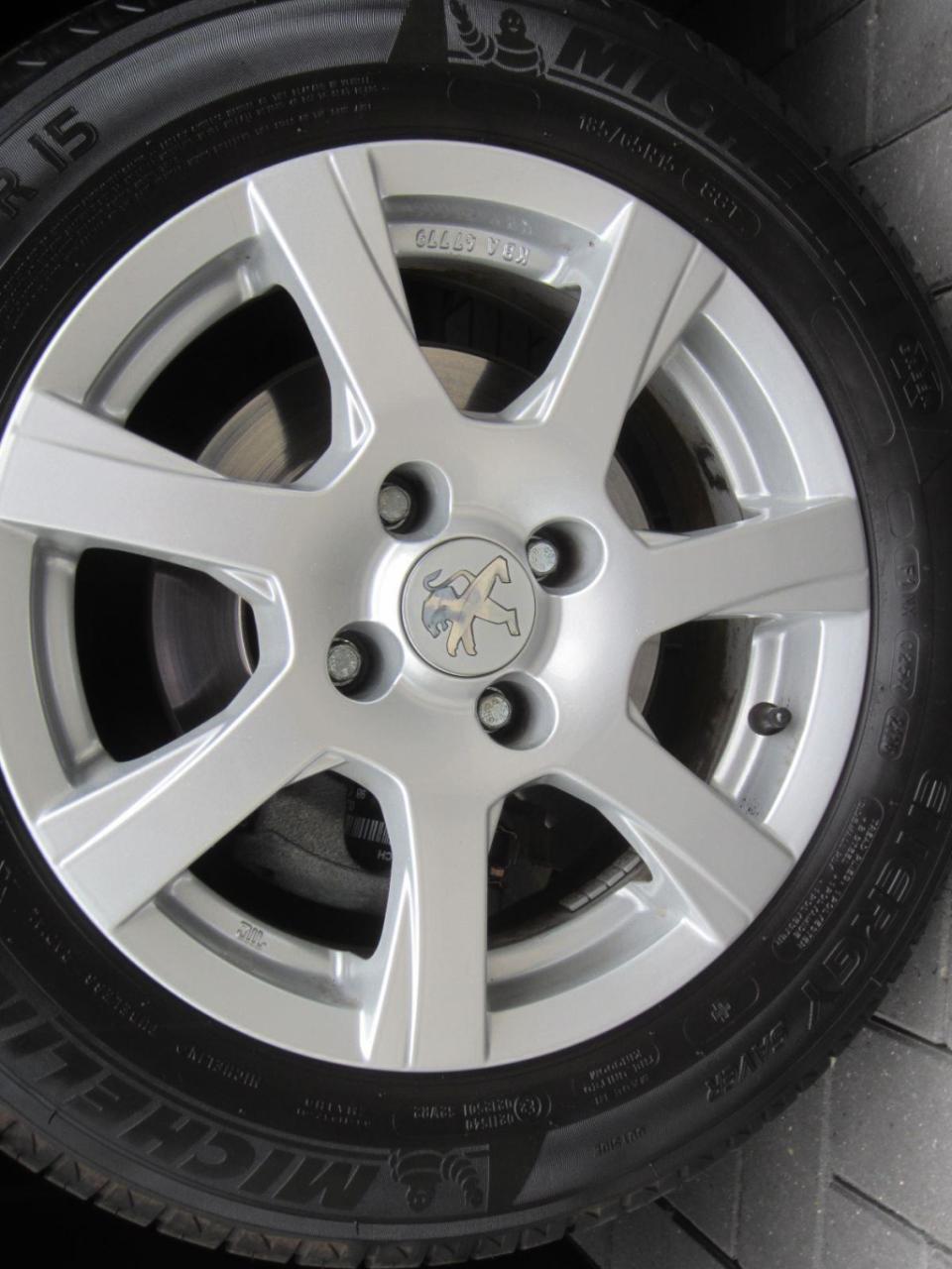 Peugeot 208 1.2 vti 82 active 5-drs airco/lmv/park