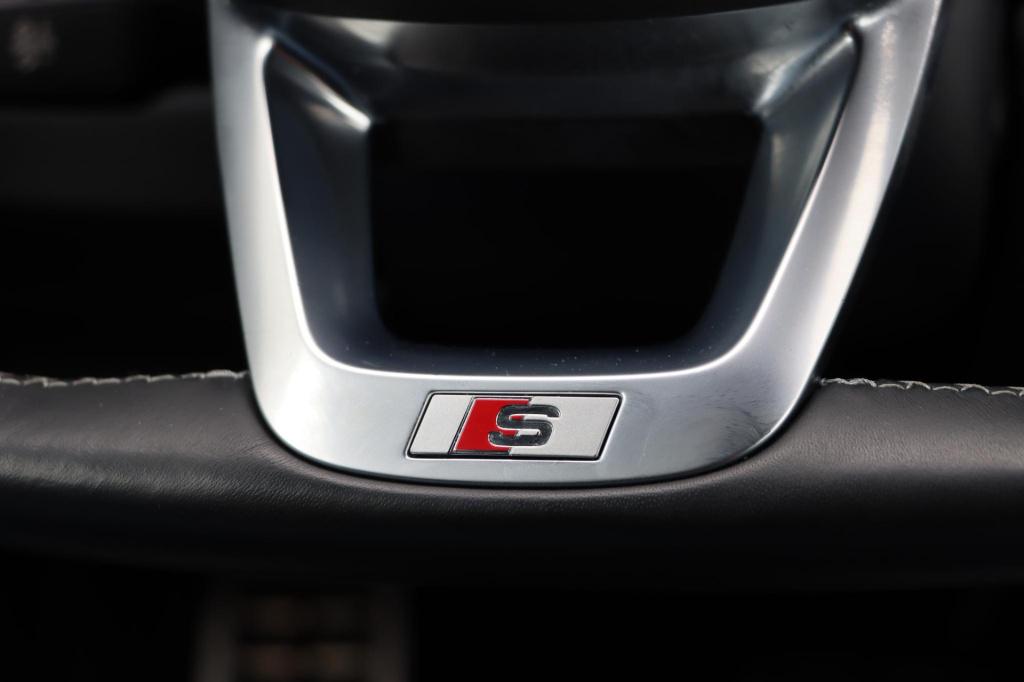 Audi Q3 sportback 45 tfsi e s edition 245pk s tronic | soh 94% |
