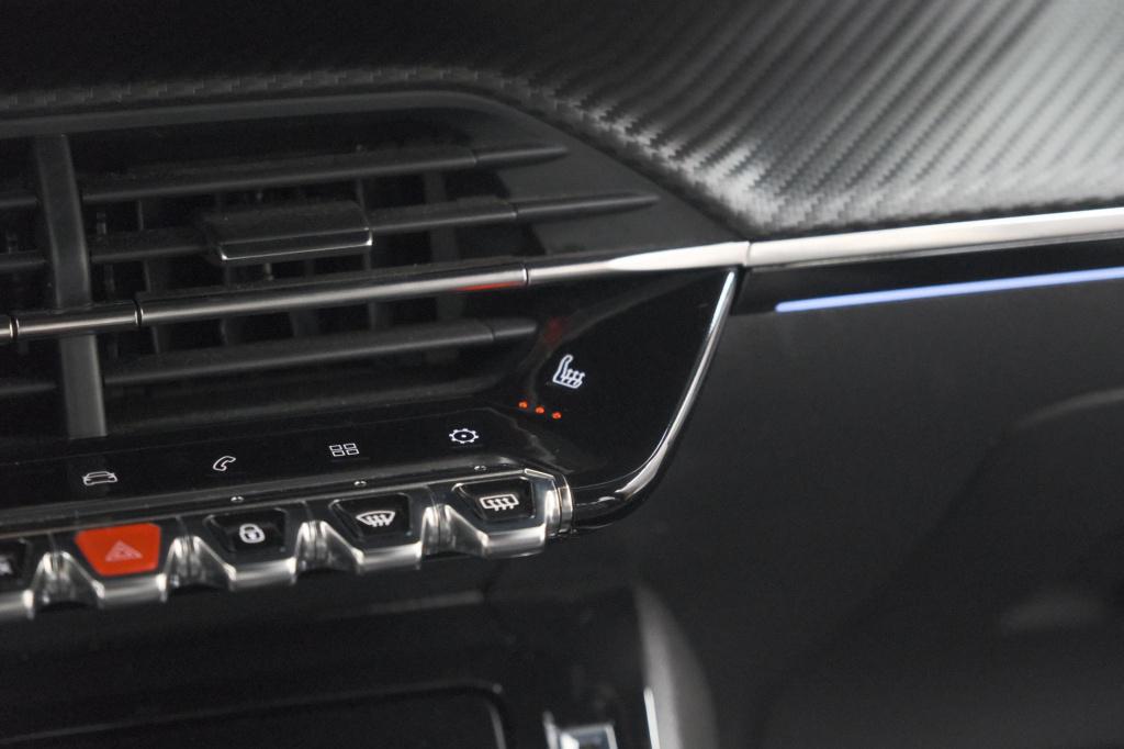 Peugeot 2008 puretech 130 gt pack | leer-pakket | camera | dodehoekdetectie