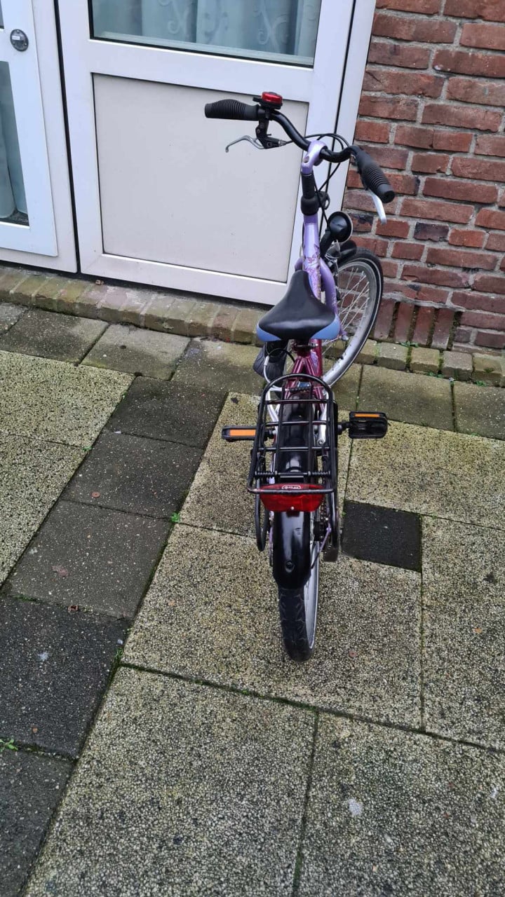 Meisjes fiets merk MONTEGO-20 inch- met trap rem achter-nieuw slotje