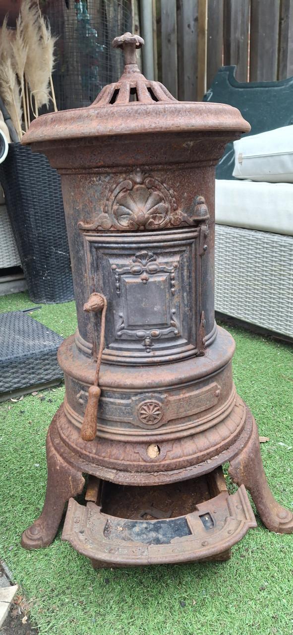 "Godin"Houtkachel/ allesbrander