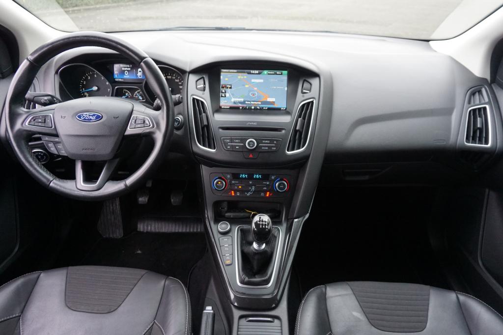 Ford Focus 1.0 titanium edition 1e eigenaar / navi / climate controle / cru