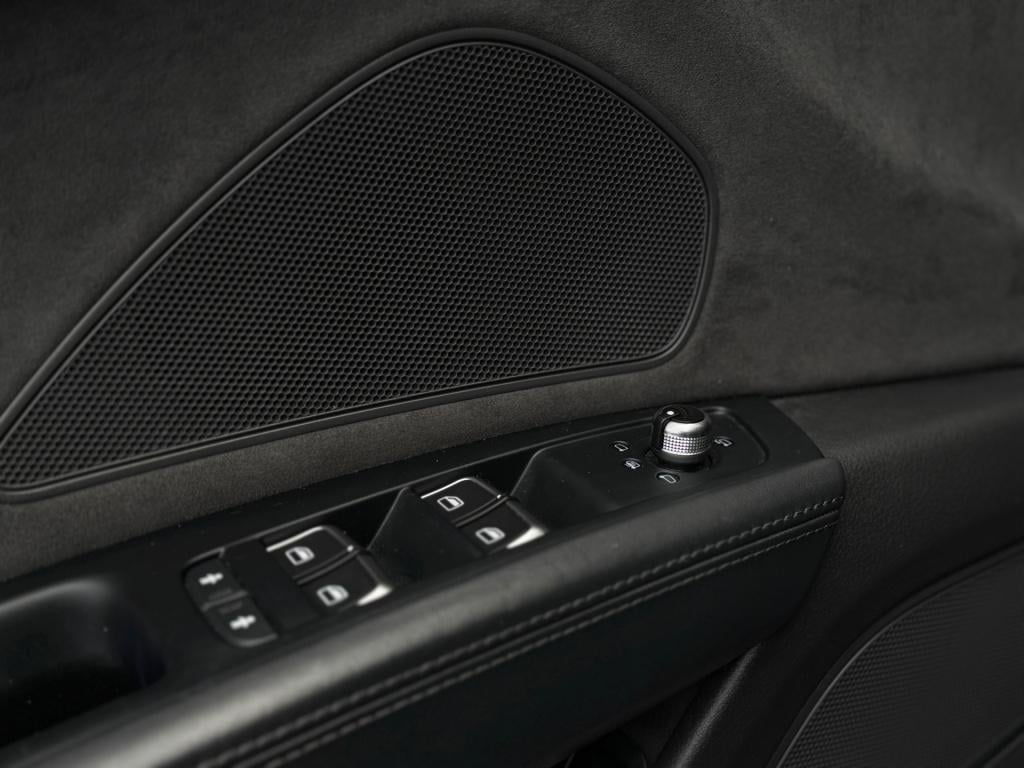 Audi A8 4.0 tfsi s8 quattro *700pk! *abt* keramisch * nachtzicht * massage