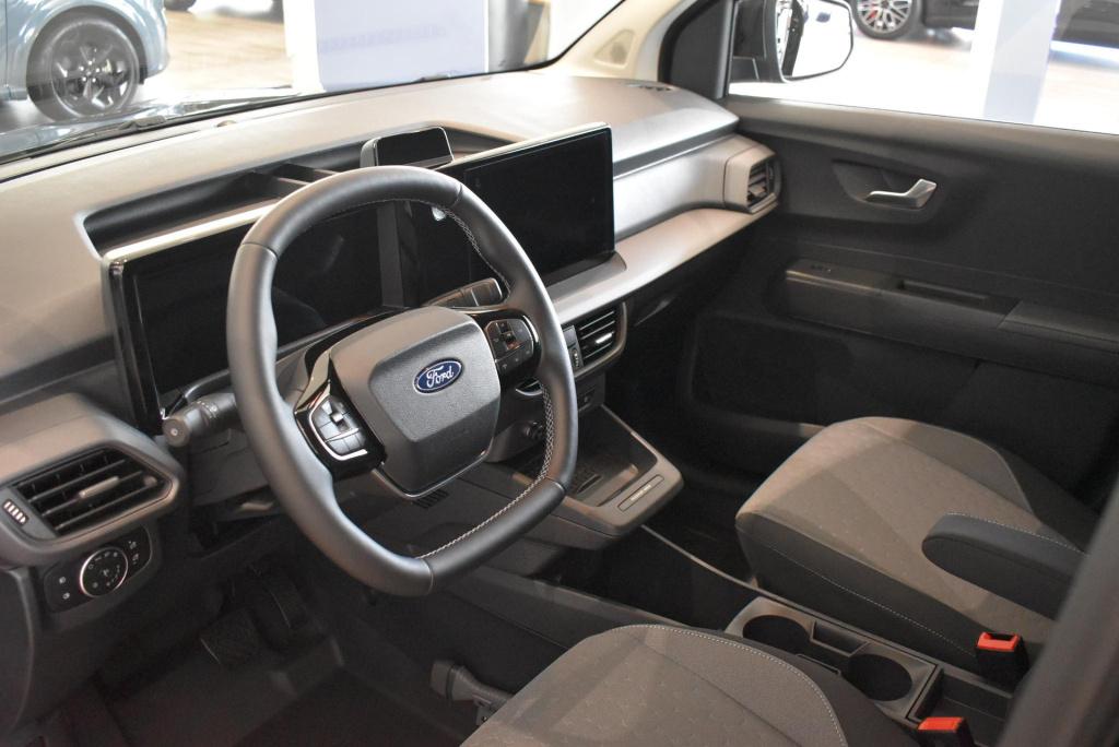 Ford E-transit cour. limited 44 kwh | showroom voorraad | trekhaak | laadvl