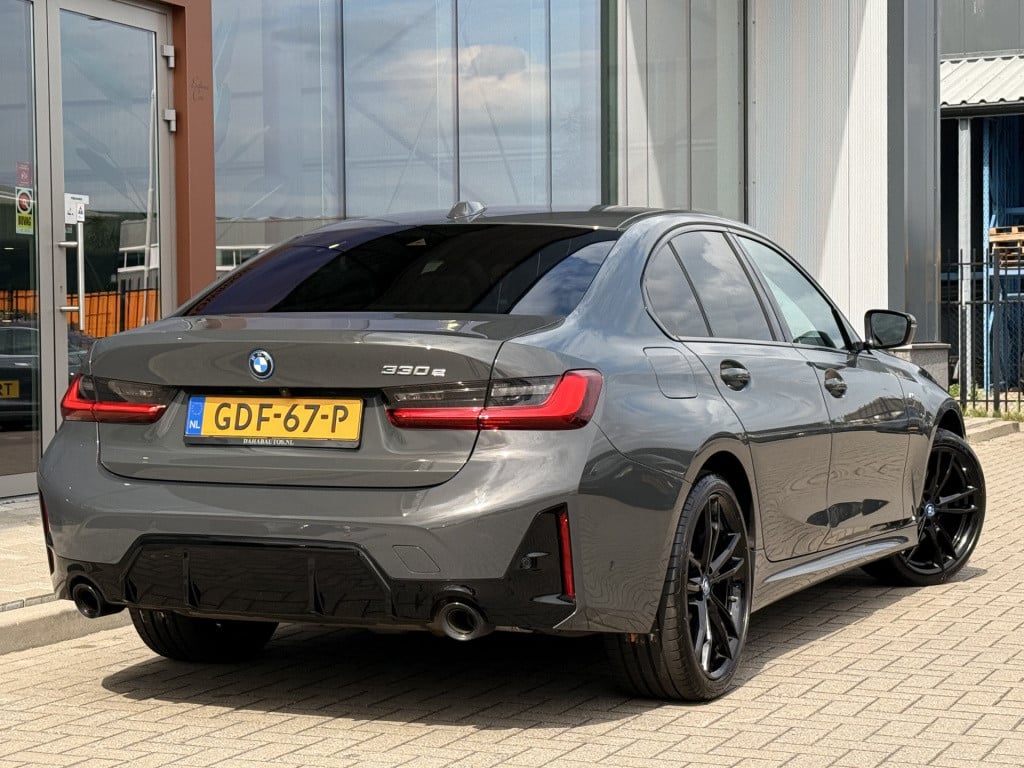BMW 3-serie 330e | m-sport | harman kardon | pano | cruise | stoelverwarmin
