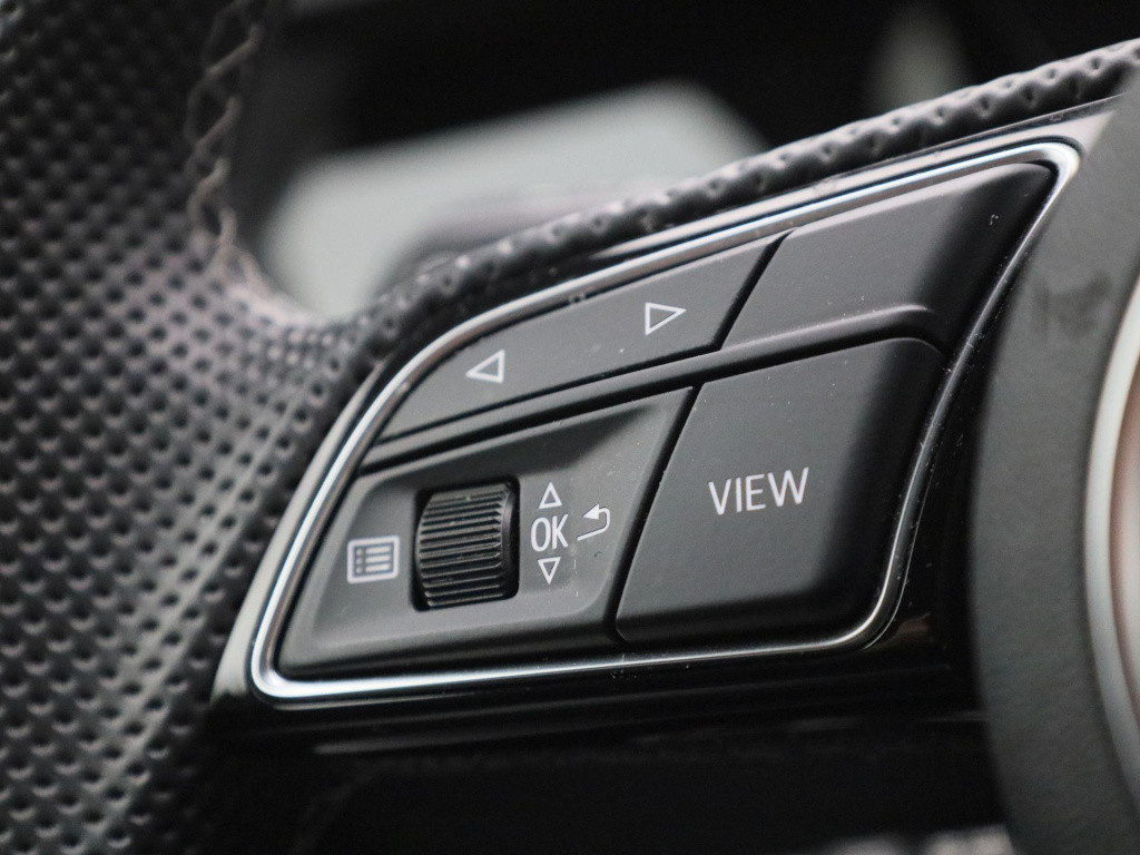 Audi A3 limousine 35 tfsi s edition | s-line interieur | automaat | navigat