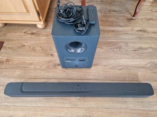 JBL soundbar 2.1 deep bass