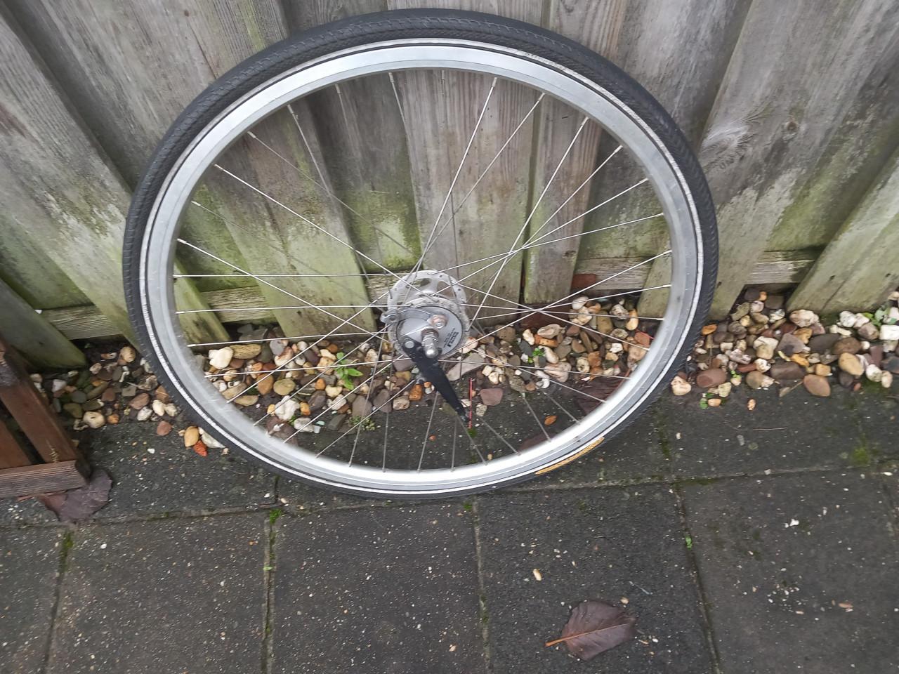 Diverse 28 inch wielen