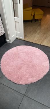 Vloerkleed rond fluffy roze (Xenos)