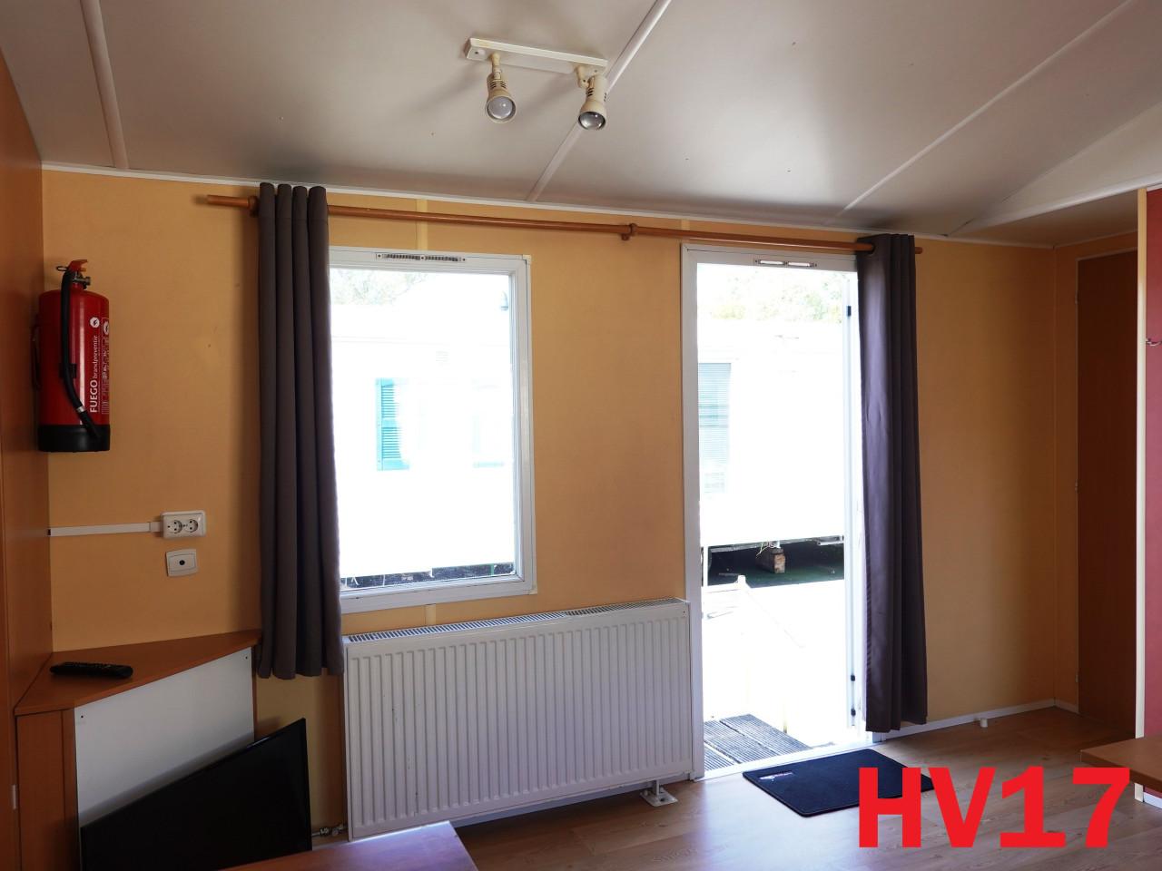 IRM chalets Super Titania met middenkamer dubbel glas 2 slk
