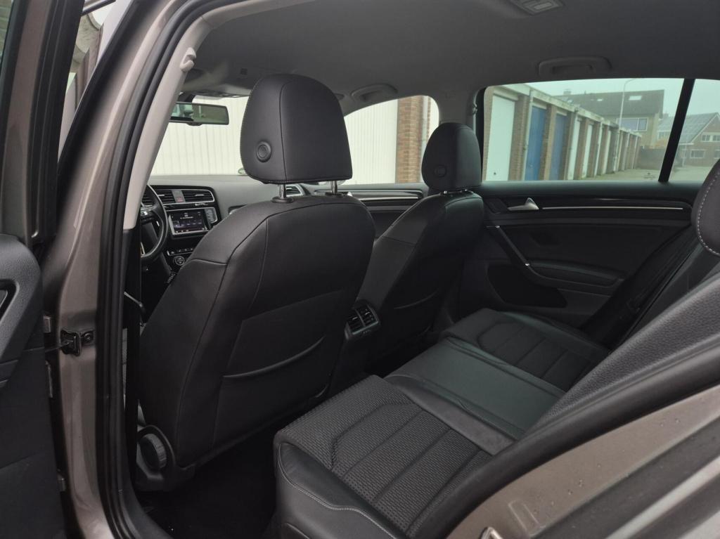 Volkswagen Golf 1.4 tsi highline / 5-deurs / massagestoel / cruisecontrol /