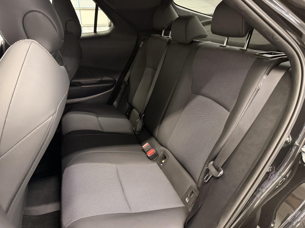 Toyota C-hr 2.0 phev 220 exec