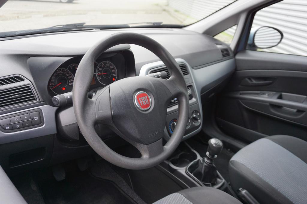 Fiat Grande Punto 1.2 actual airco / elektr. ramen / trekhaak / nieuwe apk!