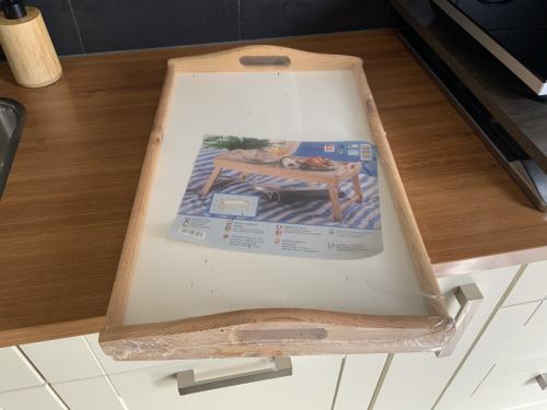 Ontbijt tafeltje voor in bed of bank