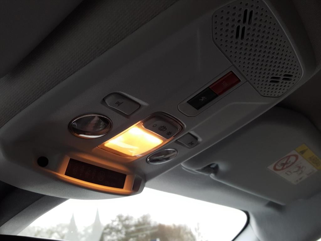 Peugeot 208 1.2 puretech 100pk allure pack navigatie | apple carplay & andr