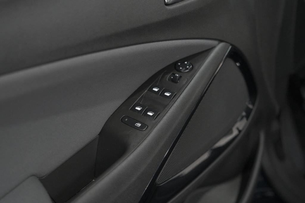 Opel Crossland X 110 turbo innovation | trekhaak | allseason | apple carpla