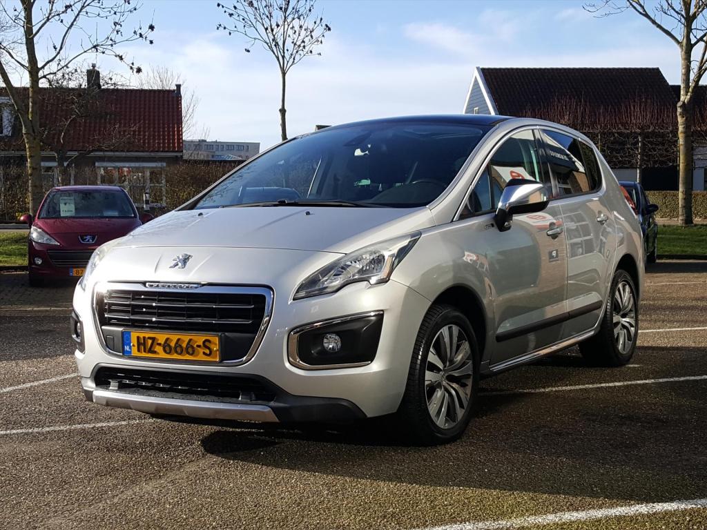 Peugeot 3008 style 1.2pt-130pk trekhaak | navigatie | cruise & climate cont